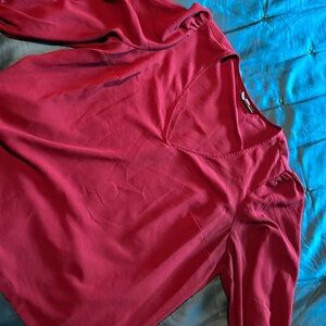 Mod Cloth maroon v-neck shirt
